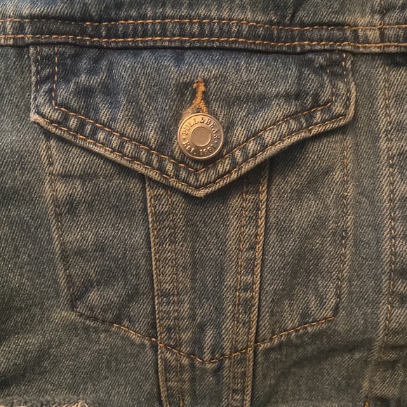 Pull&Bear cropped denim jacket - Picture 4 of 5